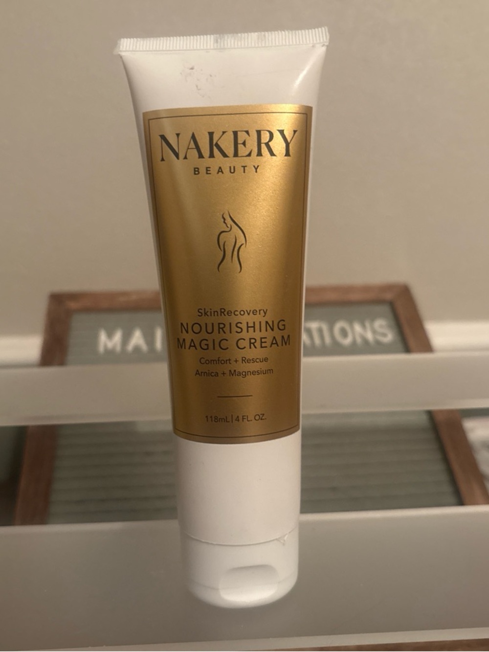 Nakery Beauty Nourishing Magic Cream - Gold & White